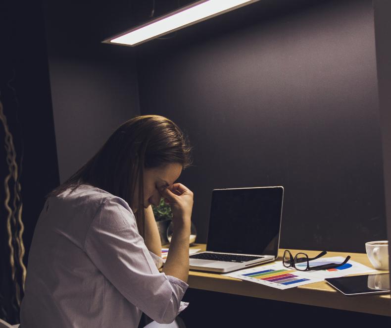 Digital Eye Strain: Causes, Symptoms ,Prevention Tips 👁️💻